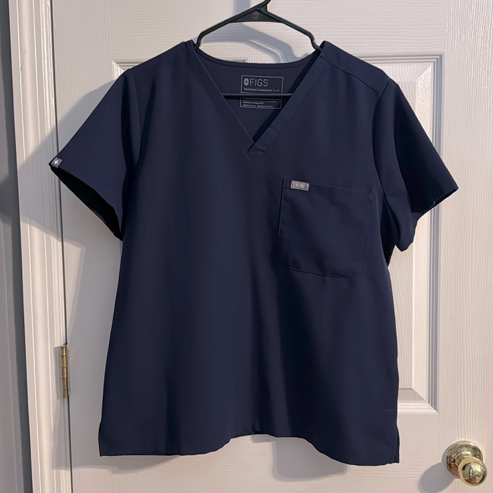 FIGS Scrub top | Navy | Large Petite